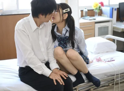 Cậu nam sinh yếu đuối bị khoa khôi địt giữa lớp