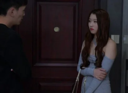 Đi chơi vô tình gặp em hàng xóm ngay